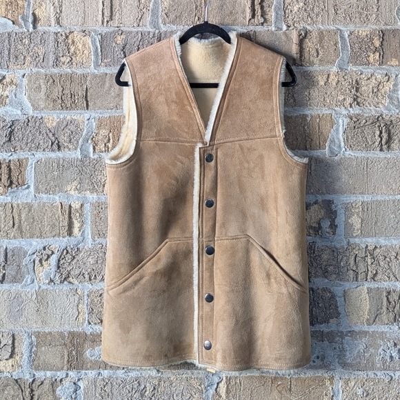 VTG 1960s Bergdorf Goodman Shearling Snap Front Long Line Vest - Picture 10 of 10